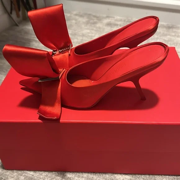BRAND NEW never worn Ferragamo satin mules, size 6 1/2! - Picture 3 of 11